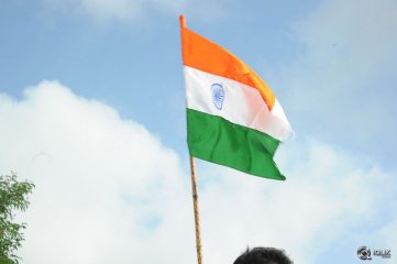 Srimanthudu Movie Team at HBC Chak De India Ride